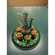 HANDCRAFTED PERSIAN FIGURINE 4 INCHES