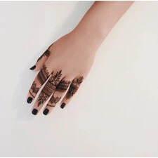 HENNA TATTOO FINGERS
