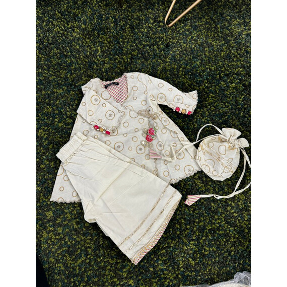 INFANT LAWN SUIT W POTLI