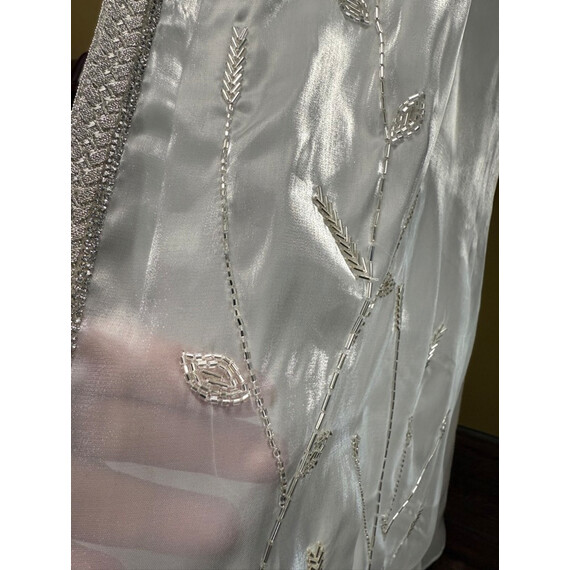 WHITE ABAYA