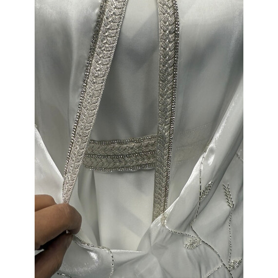 WHITE ABAYA