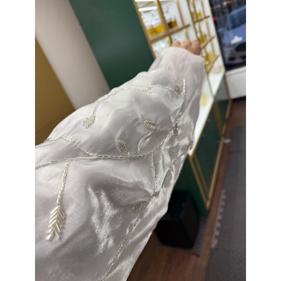 WHITE ABAYA