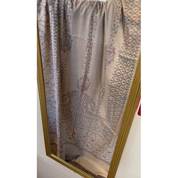 HANDMADE WOOLEN SHAWLS