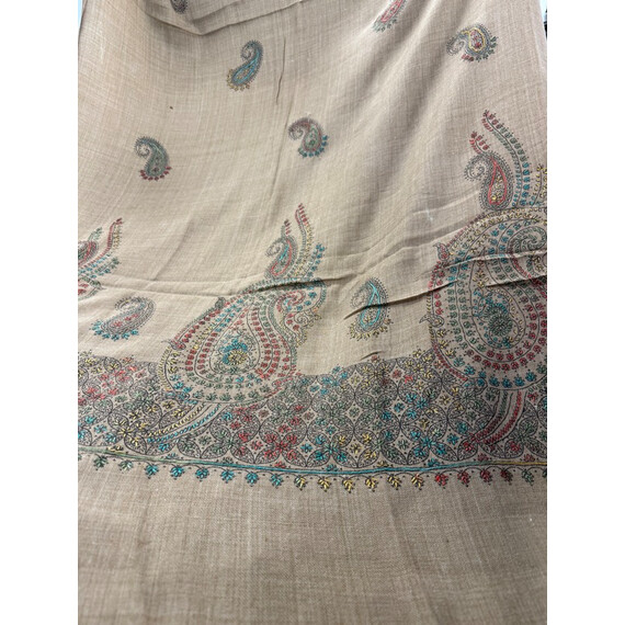 HANDMADE WOOLEN SHAWLS