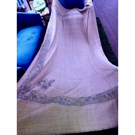 HANDMADE WOOLEN SHAWLS