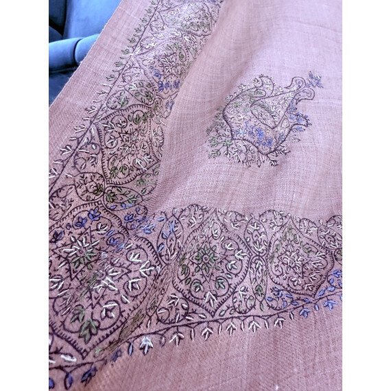 HANDMADE WOOLEN SHAWLS