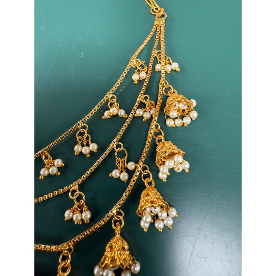 DESI SAHARA EARRING