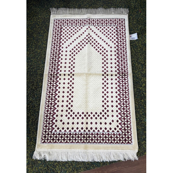 MEGANE S PRAYING RUG