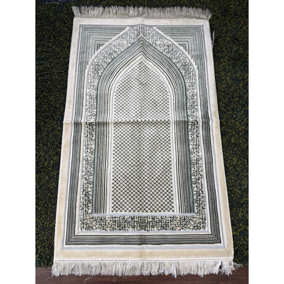 MEGANE S PRAYING RUG