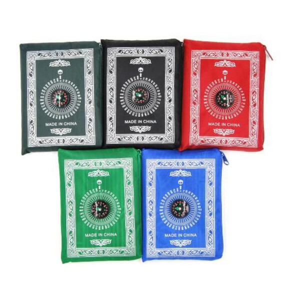 POCKET SIZE PRAYER MAT WITH PORTABLE QIBLA FINDER